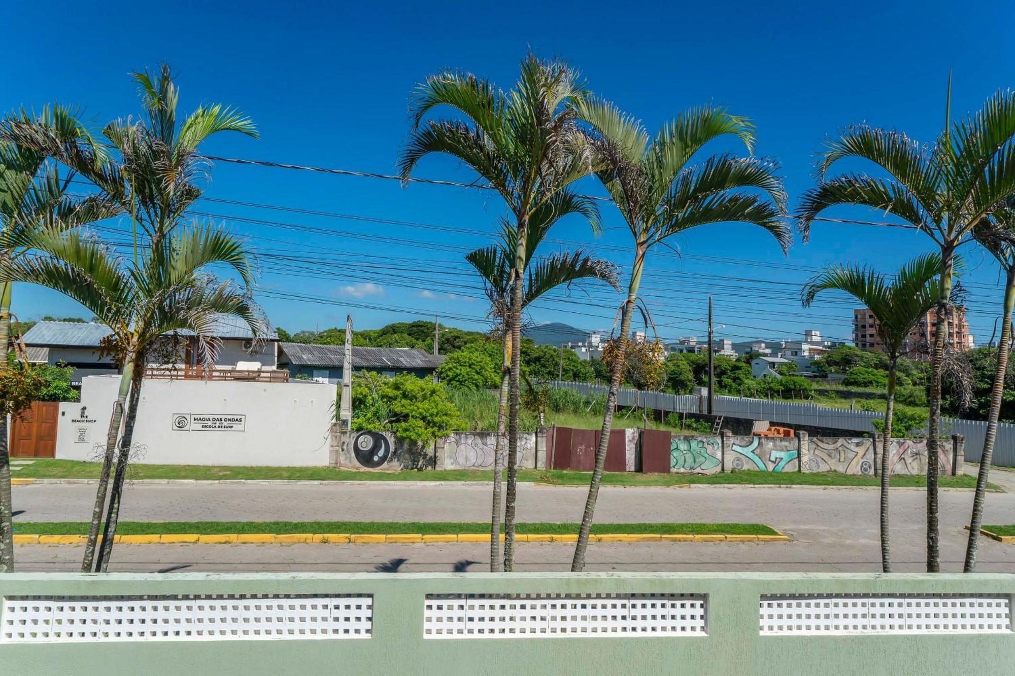 Sobrado Frente Ao Mar Mariscal Para 6 E 8 Pessoas Bombinhas Exterior photo